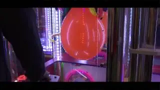 Explosive - Arcade Balloon Pop Redemption - Arcade Play - IAAPA 2012