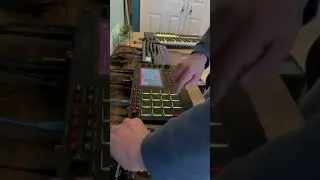First jam with the new Roland  SH-4d, here sequenced by the MPC live 2. 