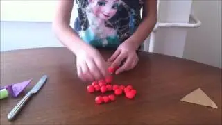 Play-Doh oyun hamuru ile pasta yaptık