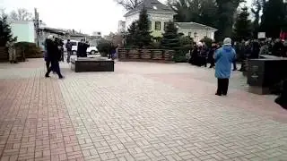 В Керчи прошло торжественное возложение цветов