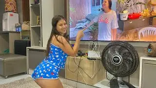 ELA É …