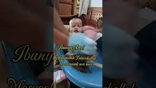 Adik Arcel mandi di sore hari