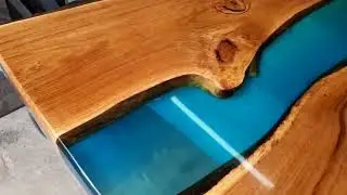 Стол из дуба и эпоксидной смолы от _loft46_
