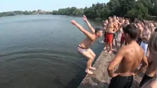 Прыжки в воду офигенно))