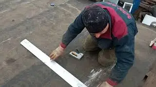 How to lay roofing felt before installing slate shingles