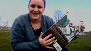 Ms. Jessika reads 