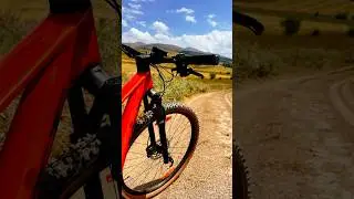 80 km in one day by bike: asphalt, climbs, and descents from the ridge