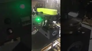 Полуавтомат для закатки металлических банок