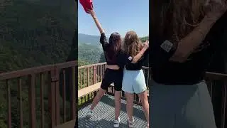 Красные Шапки поздравляют наших прекрасных путешественниц с 8 марта❤️