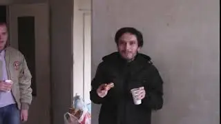 Толян кушает