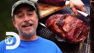 Tickle and Howard Build The Ultimate BBQ Grill | Moonshiners