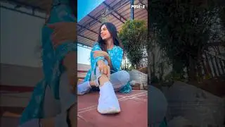 Poses In Kurti | 