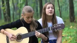 Села Батарейка! Девушка поёт под гитару