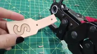 Making a key ring and other craft art : Wood art : Forging a nail : ASMR : Makers Central