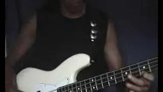 Bobby Tumansery  play tha bass