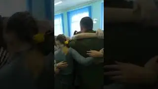 Вот эта встреча, учитель вернулся с Зоны СВО к своим ученикам❤️‍🔥🇷🇺