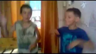 Танцоры...