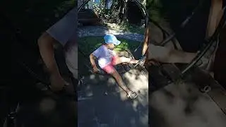 Таня на качели