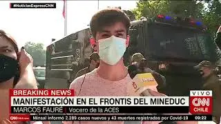 Carabineros detiene a camarógrafo de Chilevision en protestas de la ACES