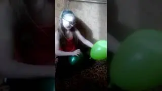 Ксюша и шарики