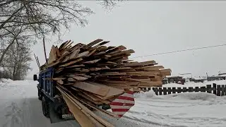 I work on a ZIL-130! Country life! Lumber delivery!
