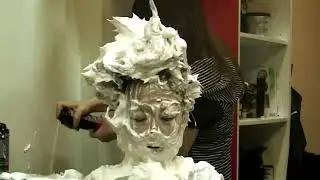 Total creaming of a Singaporean woman by a beautiful beautician!
