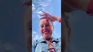 „Любая женщина - это зеркальное отражение её мужчины. Настоящего или бывшего 💕❤️🌊🌅