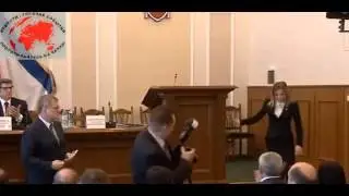 Н Поклонская получила удостоверение сотрудника российской прокуратуры!
