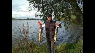 Щука на поплавочную удочку на живца