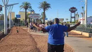 GAMER IN VEGAS!!!! #vegas #vlogger #vlog #lasvegas #vacation #gaming #gamer
