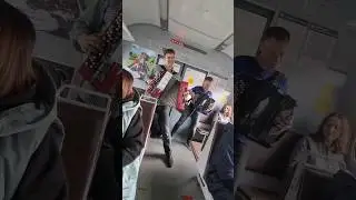 Ставим на уши электричку! Нэнси 