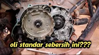 jelek kah menggunakan oli standar pabrikan motor???