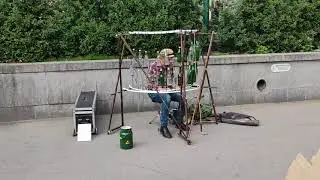 Солист группы 