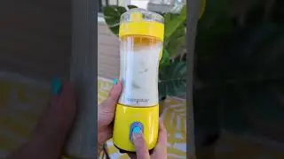 Vietnamese Avocado Smoothie (Sinh Tố Bơ) - Recipe on my Blog! 💚💛