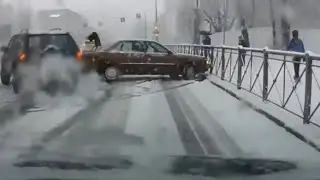 Snow and ice driving fails Winter Car Crash Compilation 2020