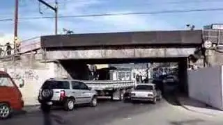 Ponte da CPTM na Penha e os ônibus guarulhenses passando