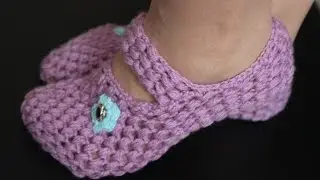 Simple crochet slippers.