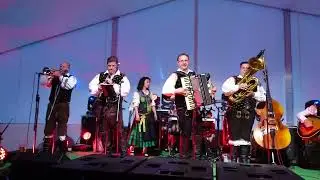 Slovenski zvoki / Slowenische Klänge - Viničarska / Tanz der Weinbauern