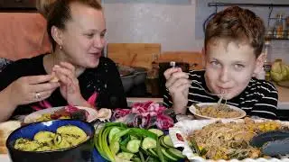 Маша Расстались!? 🤨Мукбанг Китайская кухня, Селёдка с картофелем в чесноке и масле