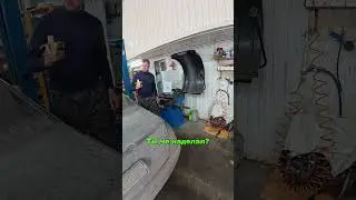I went to the service station to check the suspension, but the car was pushed into a hole.