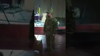 Как депутатам раздают повестки 