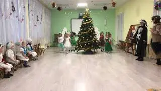 Танец ёлочек в детском саду. Средняя группа