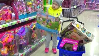 Alice bought a lot of toys Child shopping Alice bought a lot of toys for Children shopping