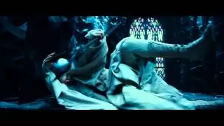 Gandalf VS Saruman ft Benny Hill