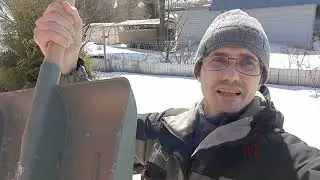 Легко ли чистить снег на даче