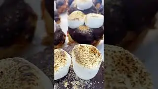 Beard Papa's Fresh Custard and Cream Puffs