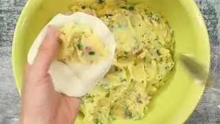 Khuushuur with potato and cheese