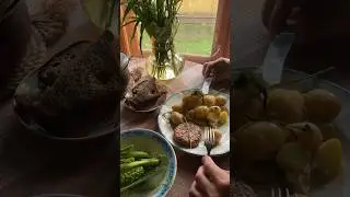 Собрал молодой картошечки 😁 #деревня