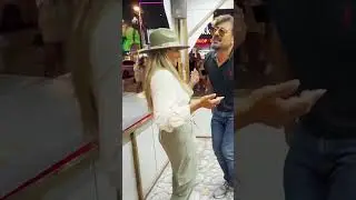 Çılgın Dondurmacı Yine Çoşturuyor