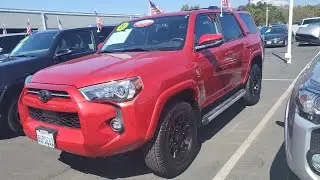 2021 Toyota 4Runner SR5 Premium Startup, walkaround, and features